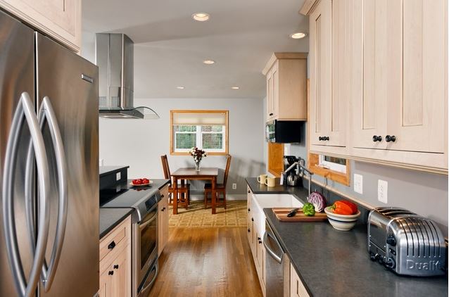 Kitchen by Case Design/Remodeling Inc.